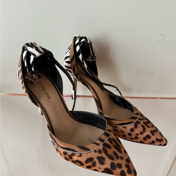Gianni Bini Leapord/Zebra Heels - Picture 5 of 6